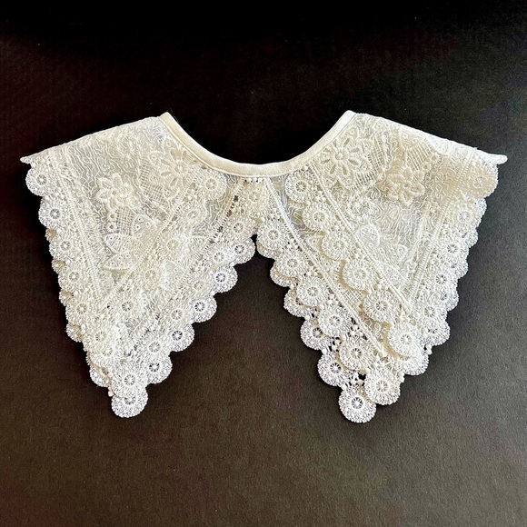 White Floral Double Layer Lace Collar (NEW) - Picture 9 of 12